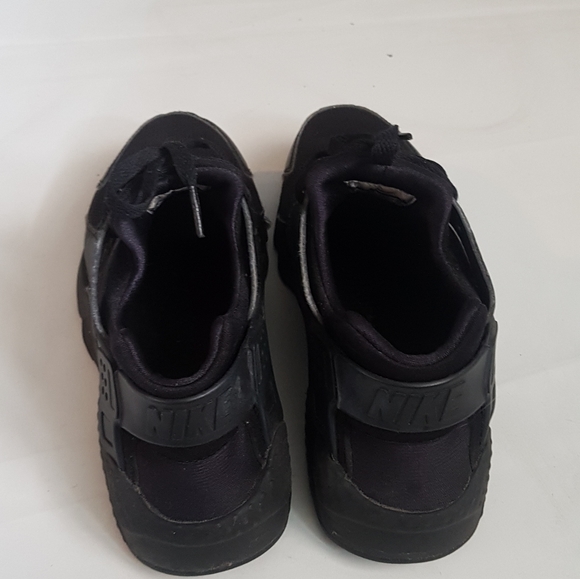 NIKE Air Huarache Run Sz 6 Y black - Picture 5 of 8